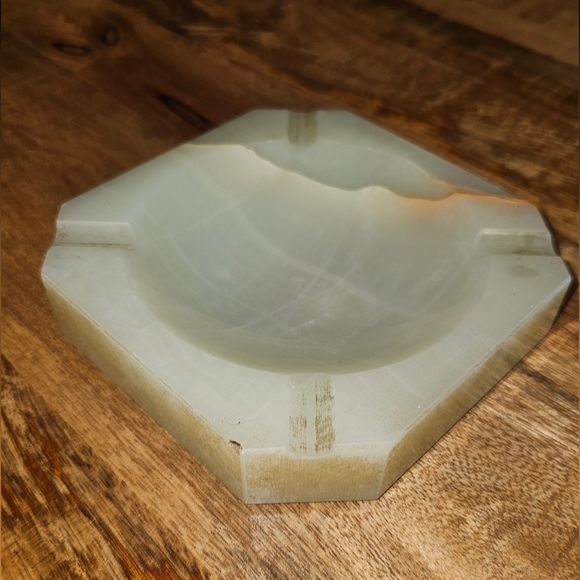 Green Onyx Heavy Stone Marble Ashtray - Picture 1 of 5